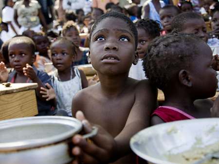 28.jan.2010/Sophia Paris/Minustah/AFP