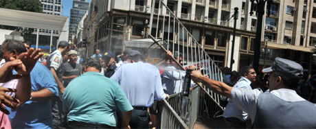 Kassab receberá moradores de bairro alagado