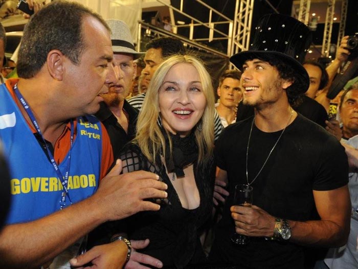 Madonna foi o tempo todo amparada pelo governador do Rio, S�rgio Cabral