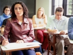 Número de jovens que estão na universidade dobra em dez anos