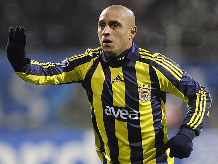 http://i2.r7.com/data/files/2C92/94A4/2529/62B8/0125/4C3B/A3DD/0842/roberto-carlos-fenerbahce-450-011209.jpg