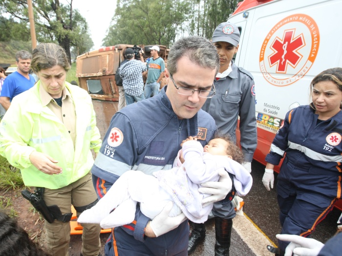 acidente com ambul&acirc;ncia em Belo Horizonte