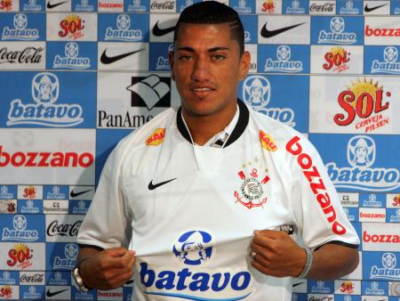 http://i2.r7.com/data/files/2C92/94A4/258F/B52D/0125/97F5/BC7A/3B6E/rafl-apresentacao-corinthians-hg-20091216.jpg