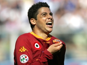 Clube acerta volta do lateralCicinho para a temporada de 2010