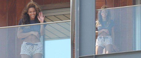 Beyoncé aparece na varanda de hotel no Rio