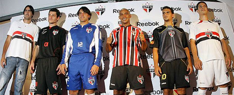 São Paulo lança novos uniformes para 2010