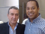 "Mesmo com seu currículo, Parreira continua simples"