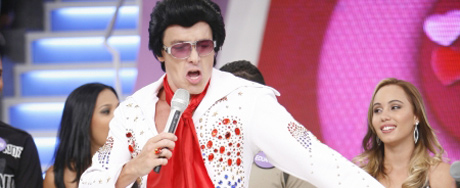 Rodrigo Faro faz homenagem a Elvis Presley