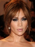 Jennifer Lopez é eleita como a mais bem-vestida